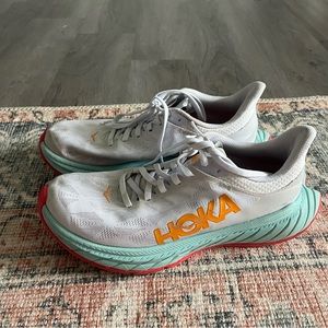 Hokas